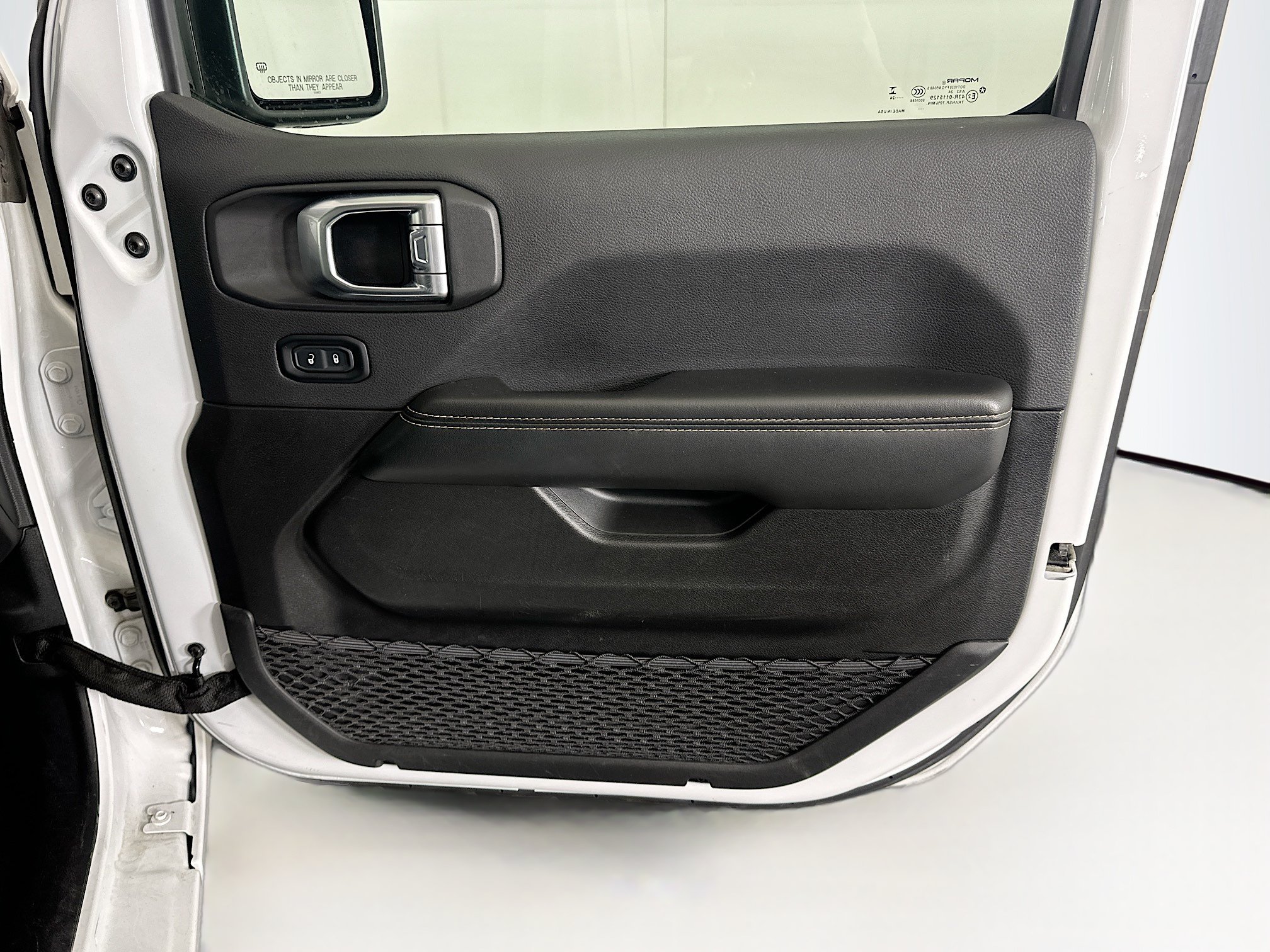 Used 2024 Jeep Wrangler Unlimited Sahara AWD/4WD image 29