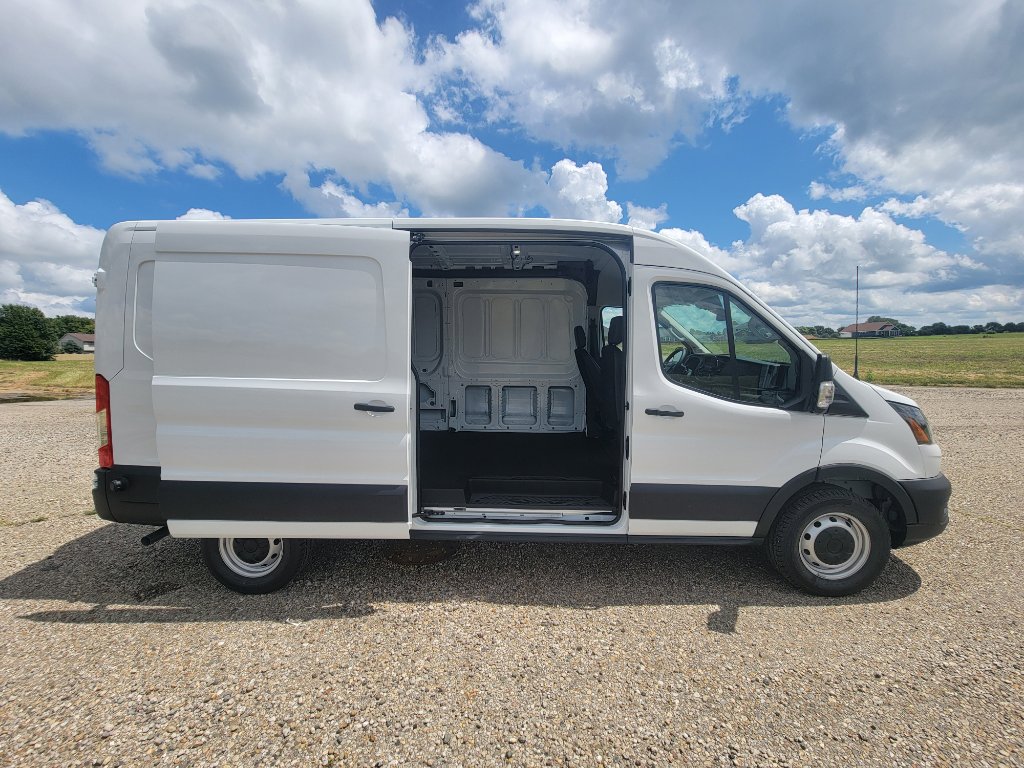 New 2025 Ford Transit 250 148 Medium Roof image 26