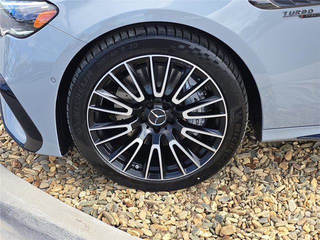 New 2026 Mercedes-Benz E 53 AMG e 4MATIC Sedan image 11