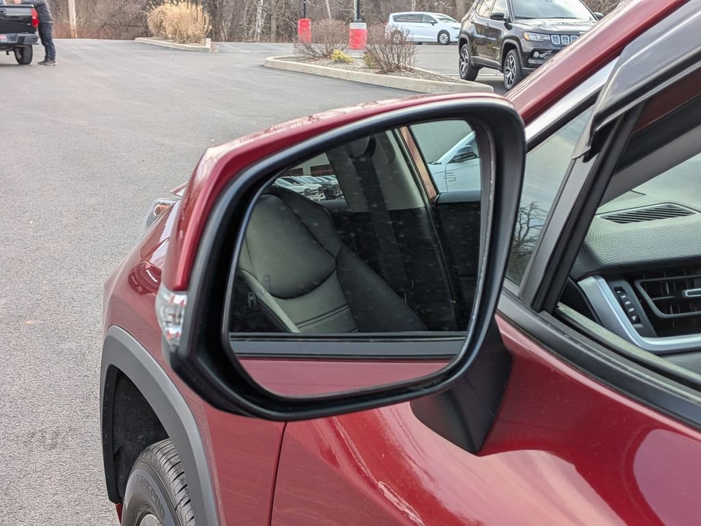 Used 2022 Toyota RAV4 XLE Premium image 11