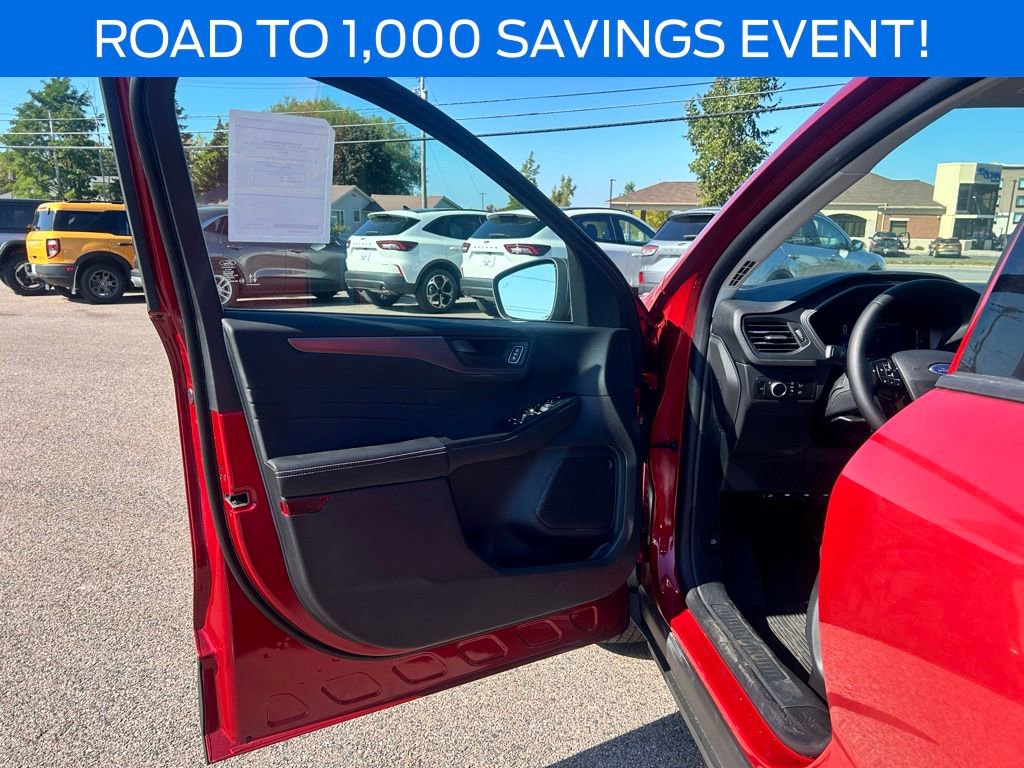New 2025 Ford Escape Active w/ Cold Weather Package image 8
