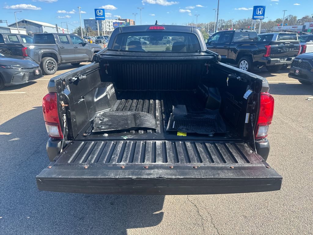 Used 2020 Toyota Tacoma SR AWD/4WD image 12