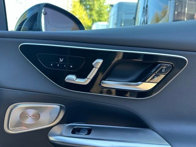 Used 2026 Mercedes-Benz GLC 350e 4MATIC image 24