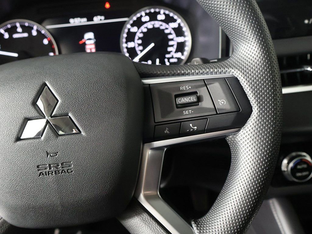 New 2026 Mitsubishi Outlander ES AWD/4WD image 40