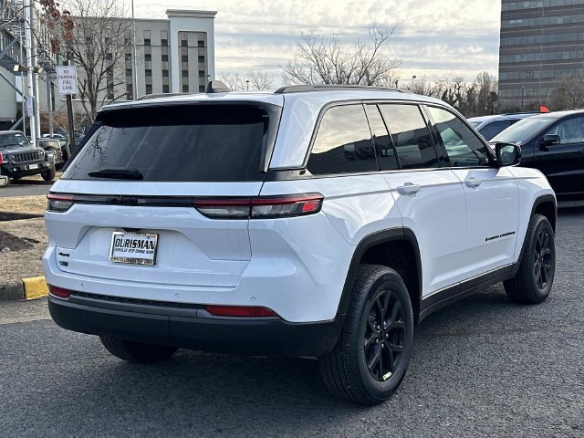 New 2026 Jeep Grand Cherokee Altitude AWD/4WD image 2