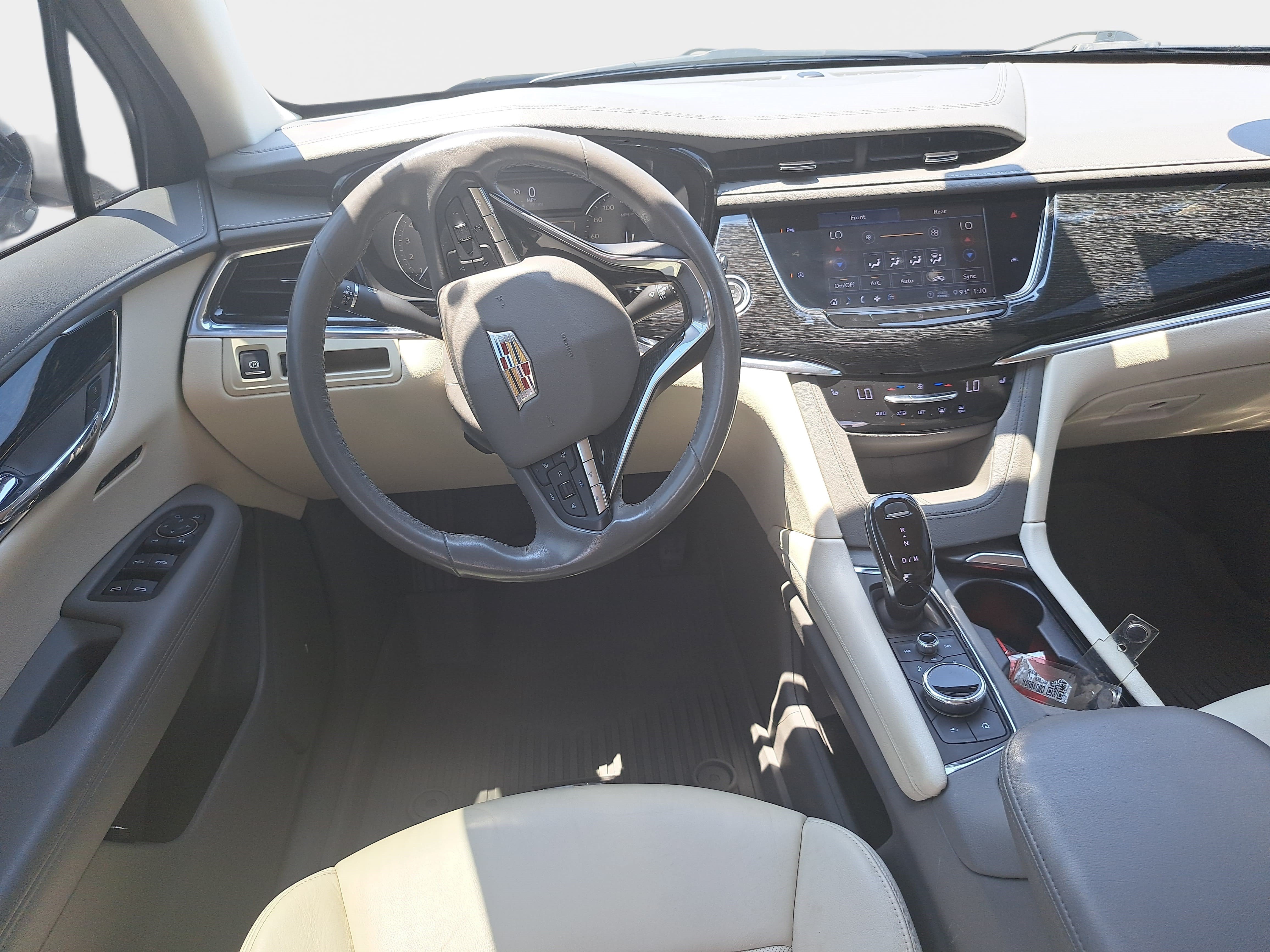 Used 2020 Cadillac XT6 Premium Luxury FWD image 18
