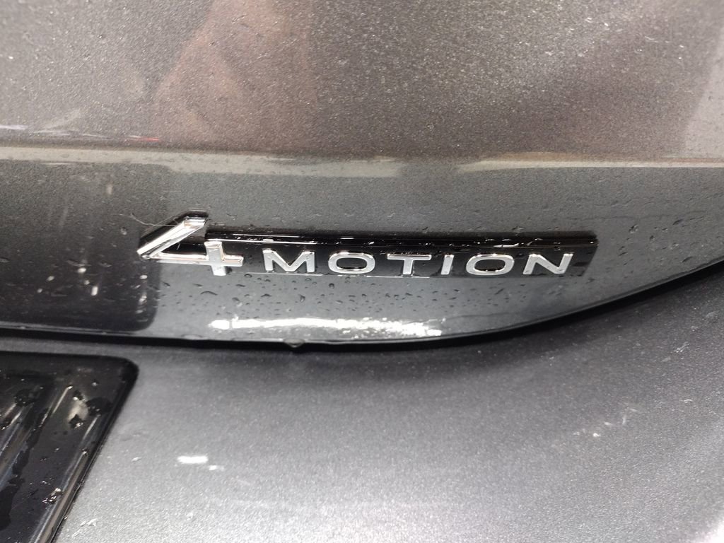 New 2026 Volkswagen Tiguan SE R-Line image 14