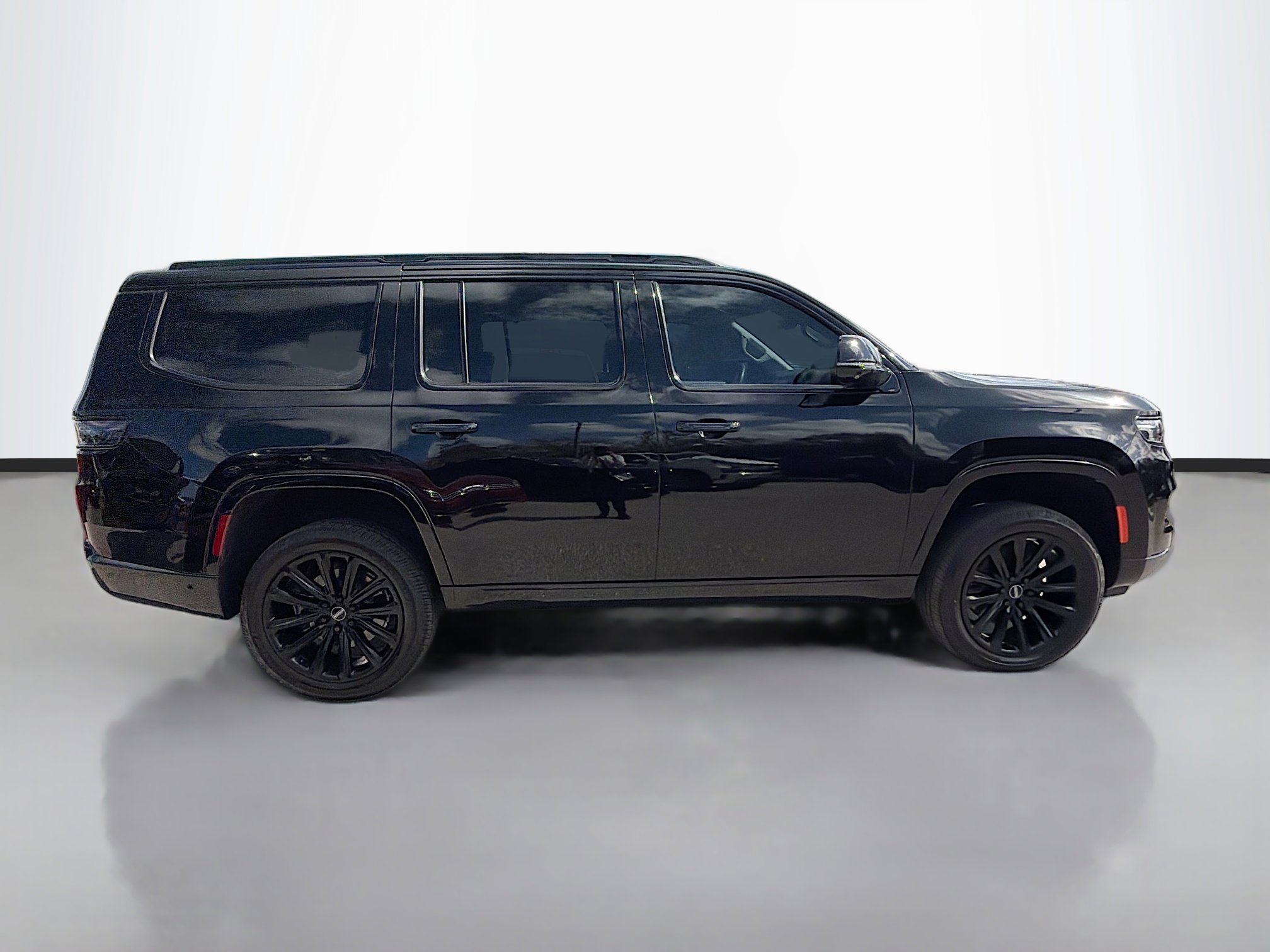 Used 2022 Jeep Grand Wagoneer Series I w/ Flexible Seating Group image 2