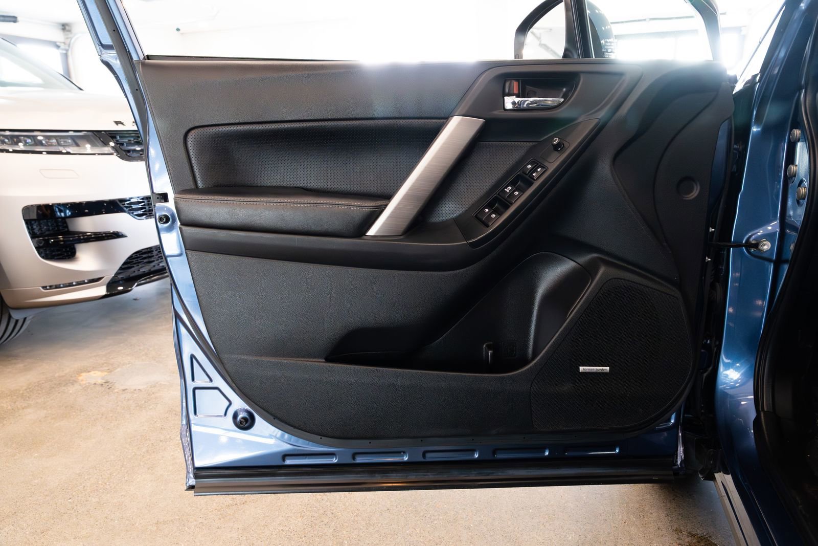 Used 2014 Subaru Forester 2.0XT Touring image 17