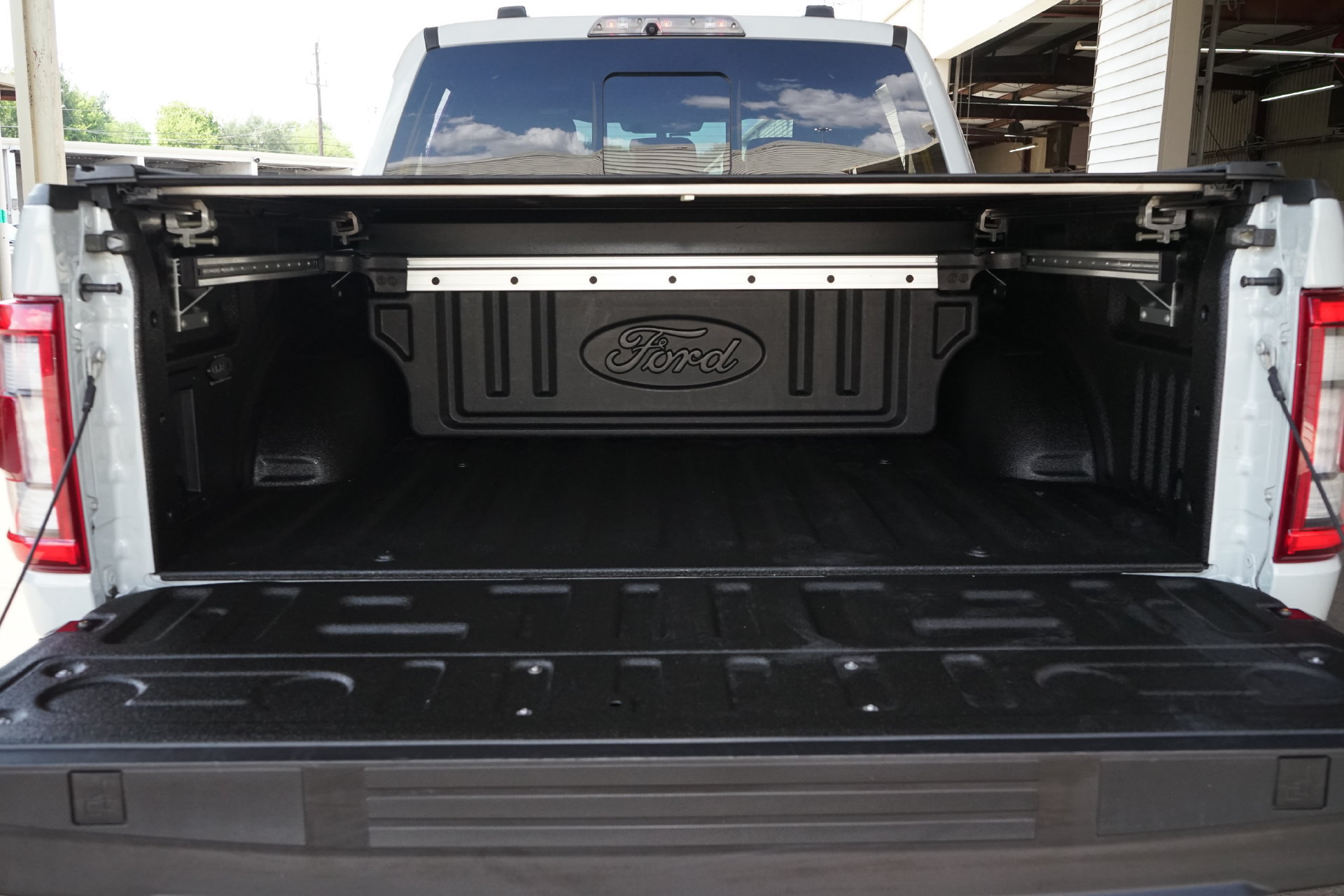 Used 2023 Ford F150 Raptor w/ Equipment Group 802A Raptor R AWD/4WD image 26