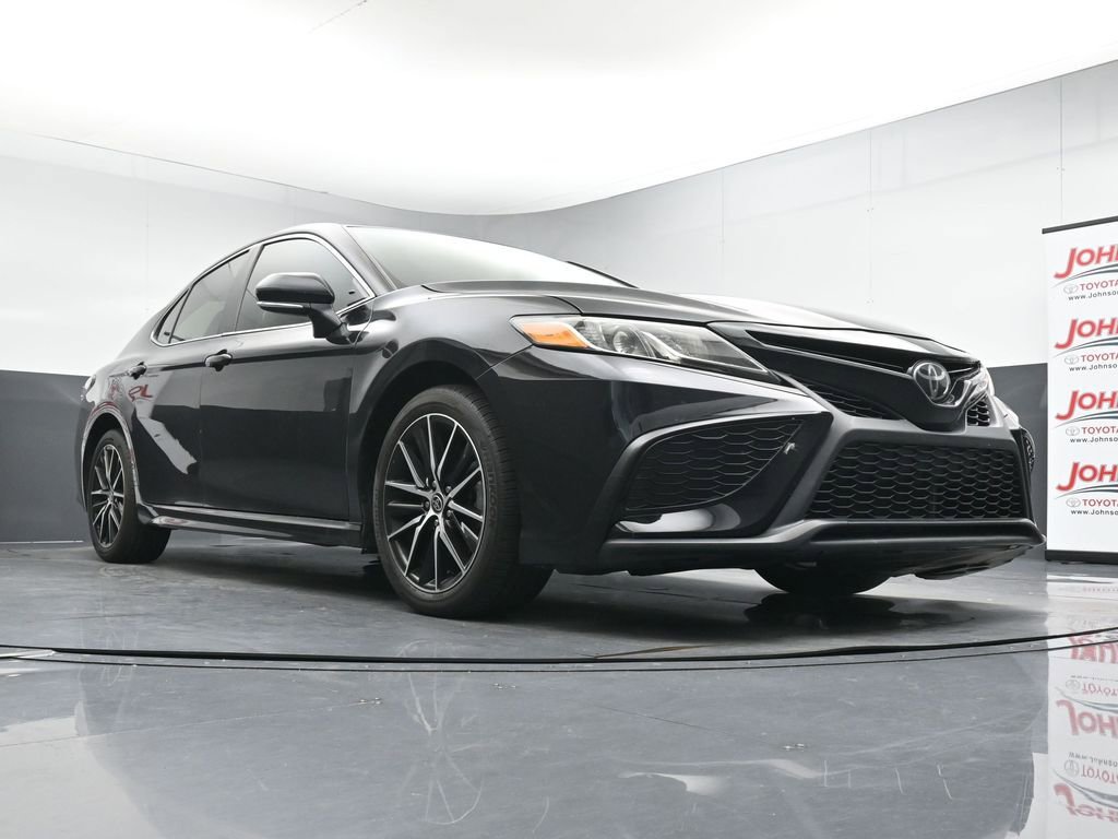 Used 2024 Toyota Camry SE FWD image 18