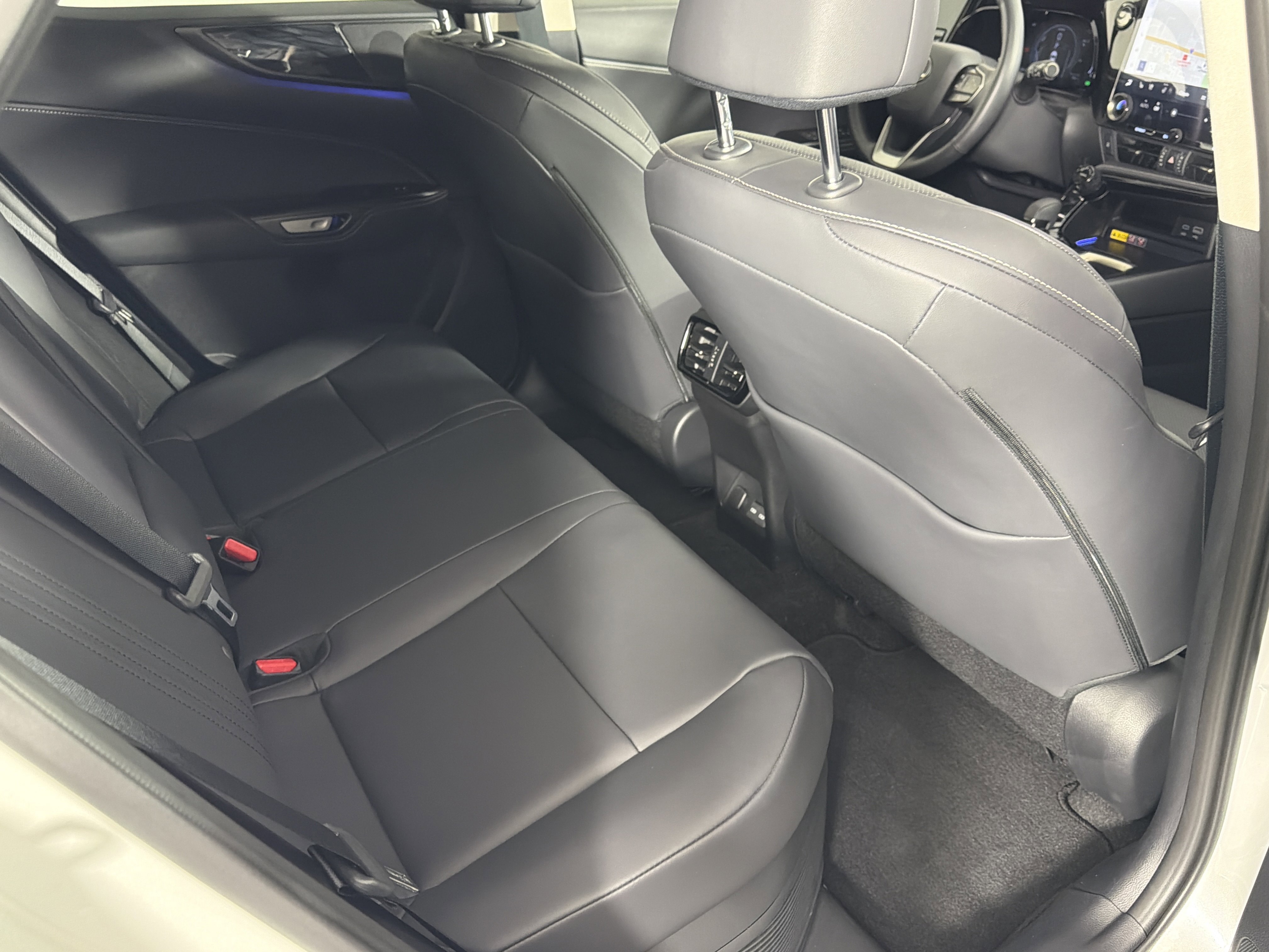 Certified 2025 Lexus NX 350h AWD w/ Accessory Package (2T) image 26