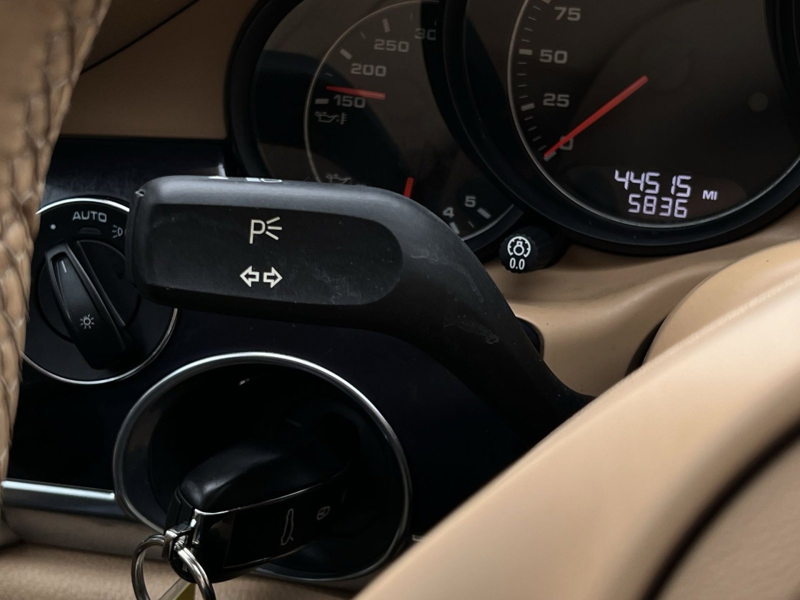 Used 2011 Porsche Panamera RWD image 33