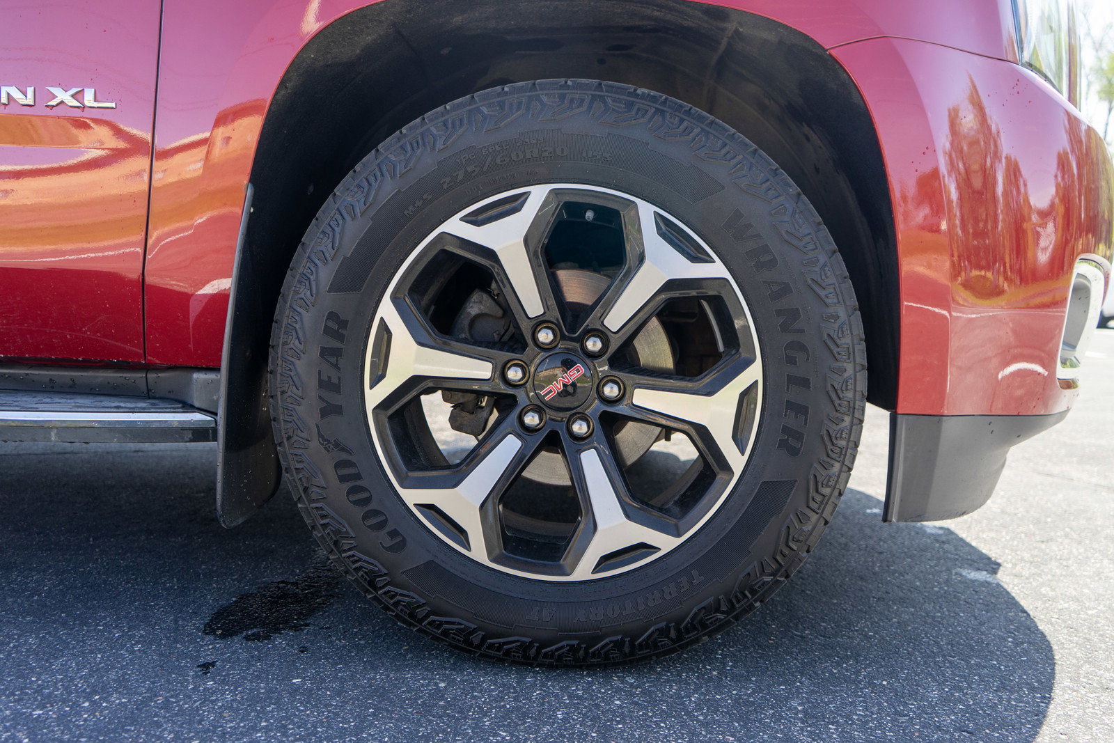 Used 2015 GMC Yukon XL SLT w/ HD Trailering Package AWD/4WD image 11