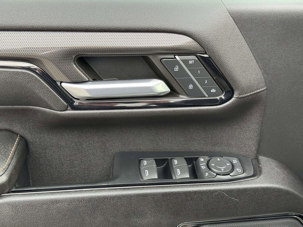 Used 2024 GMC Sierra 2500 AT4 w/ AT4 Preferred Package image 17