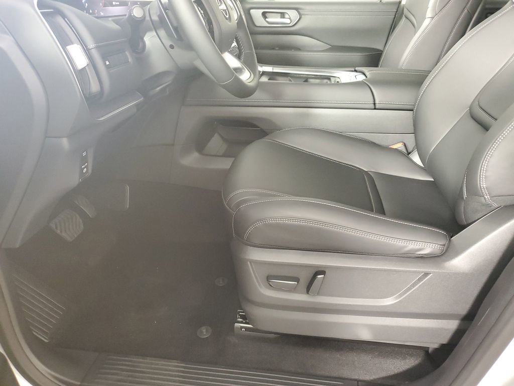 New 2026 Nissan Armada SV image 11