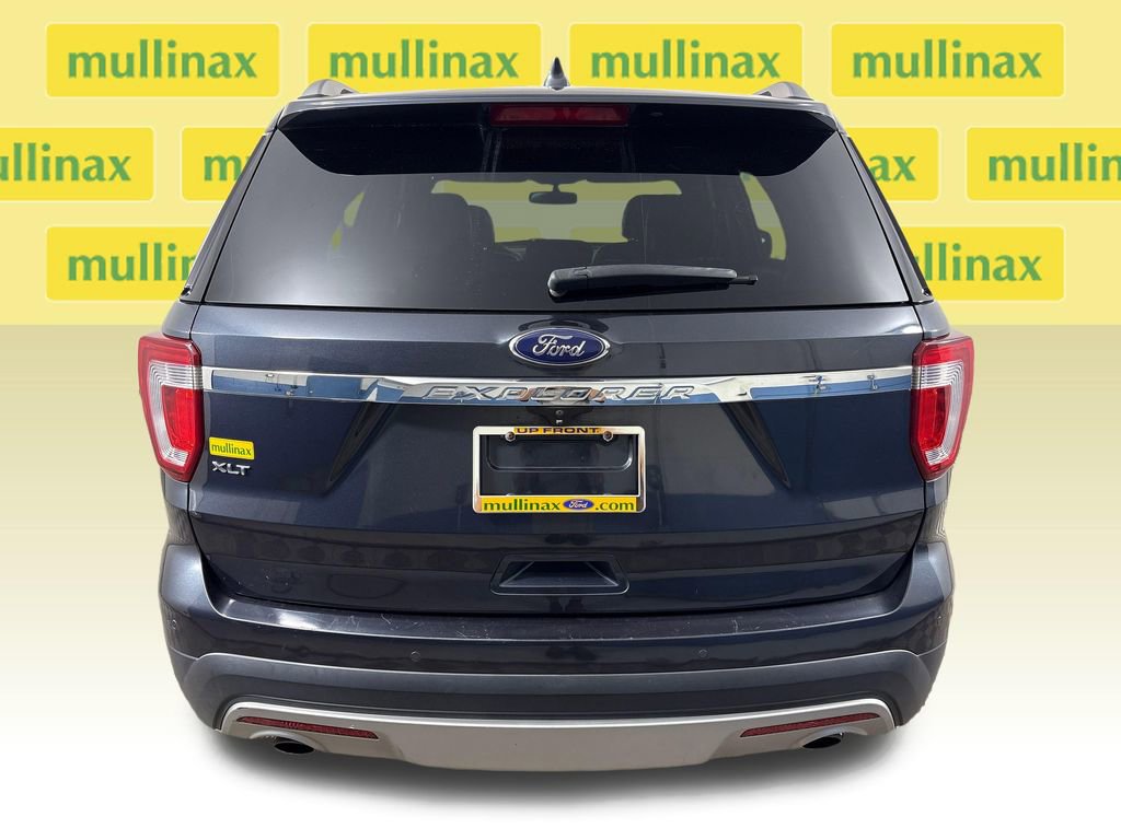 Used 2017 Ford Explorer XLT w/ Equipment Group 202A FWD image 8