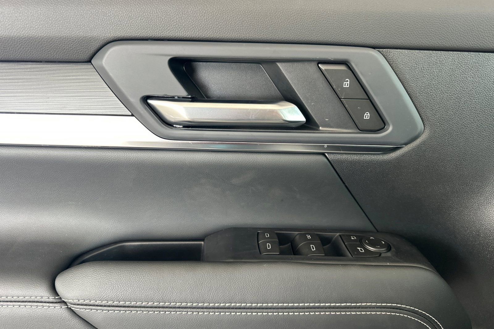 New 2026 GMC Terrain Elevation w/ Elevation Premium Package image 12