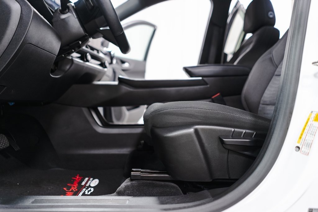 Used 2025 Chevrolet Equinox LT image 27