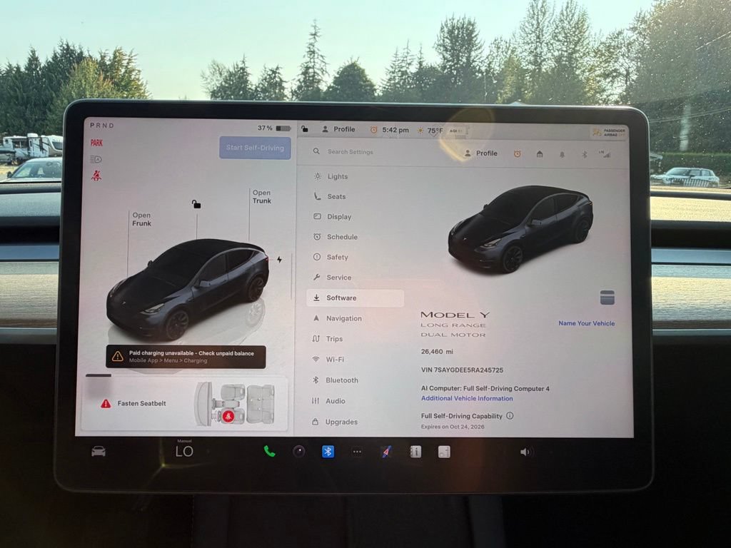 Used 2024 Tesla Model Y Long Range AWD/4WD image 16