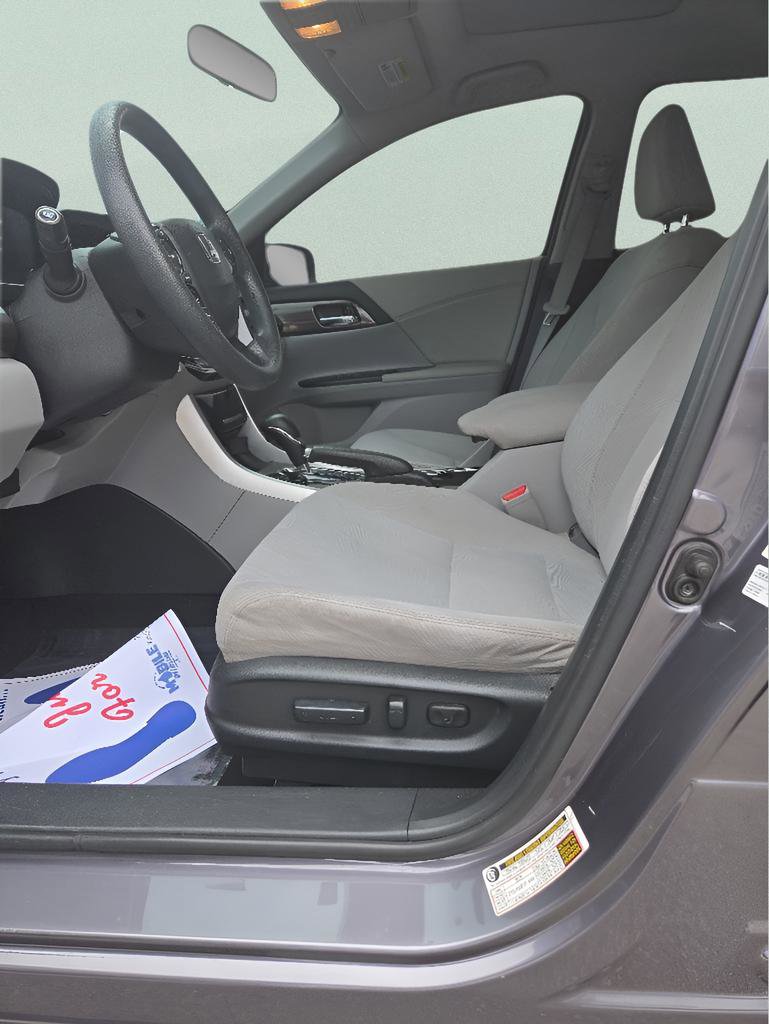 Used 2016 Honda Accord EX image 9