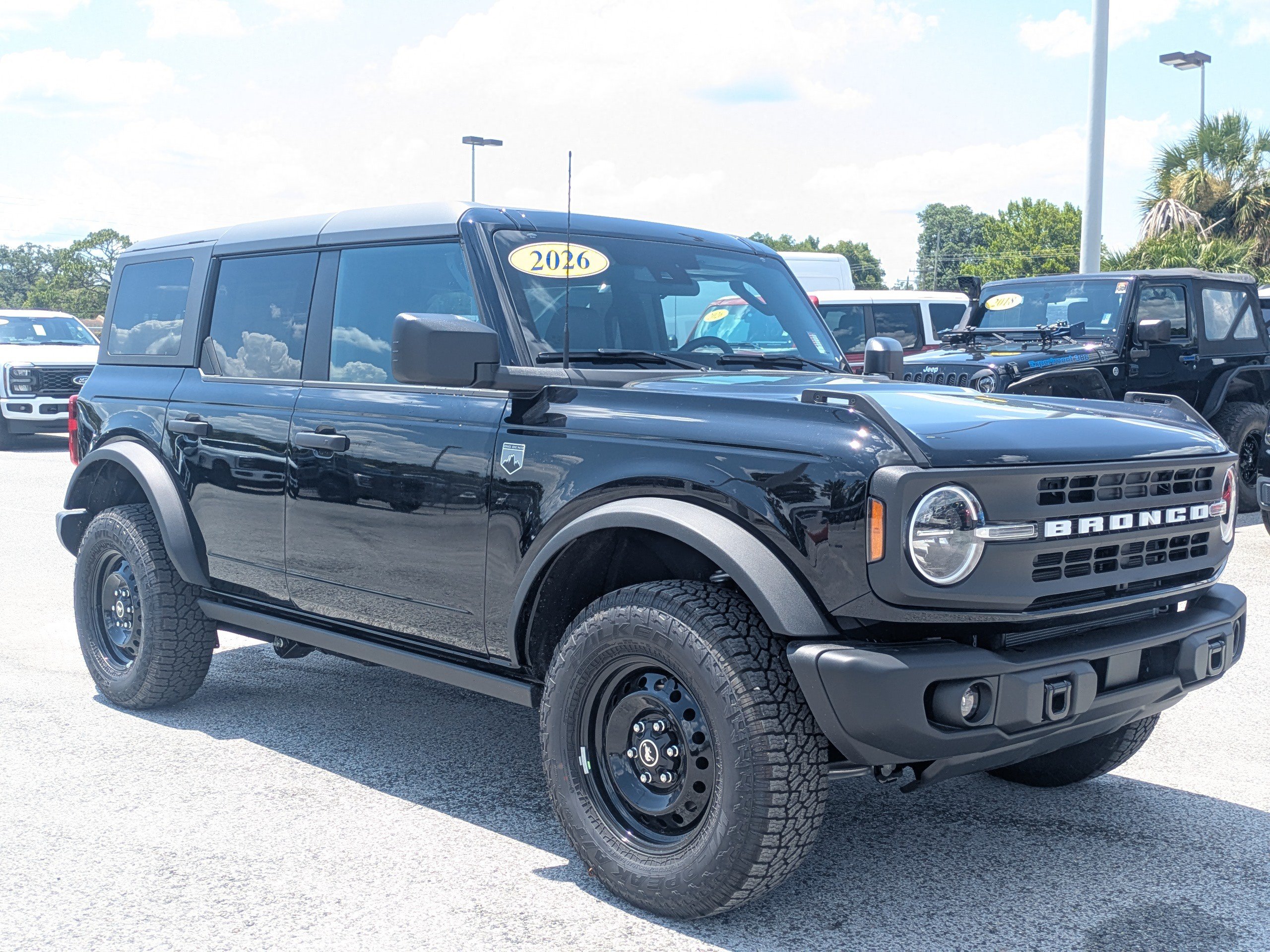 New 2026 Ford Bronco Big Bend w/ Black Diamond Package AWD/4WD image 2