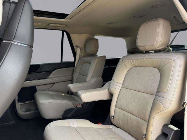 Used 2023 Lincoln Navigator Reserve RWD image 36