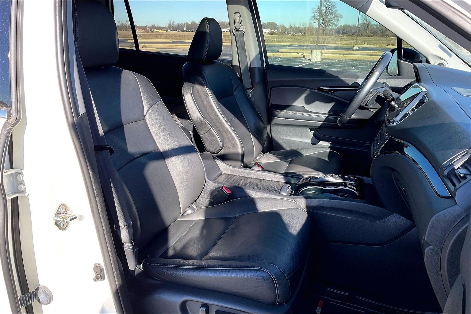 Used 2019 Honda Pilot Touring image 8