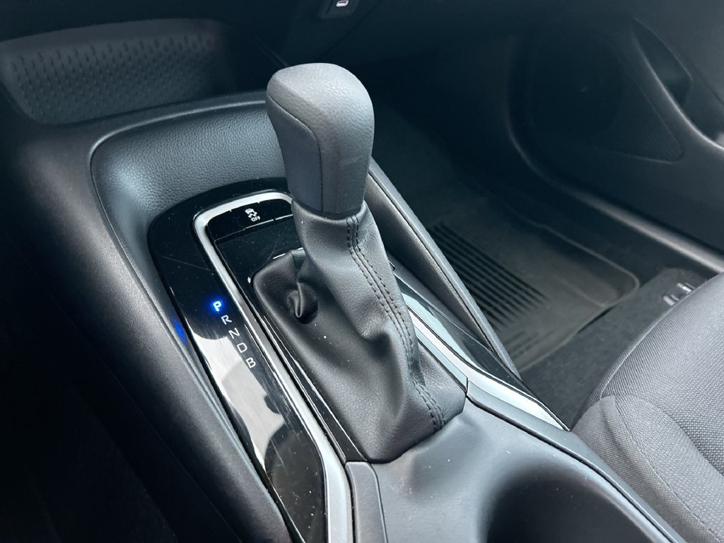 Used 2025 Toyota Corolla LE FWD image 25