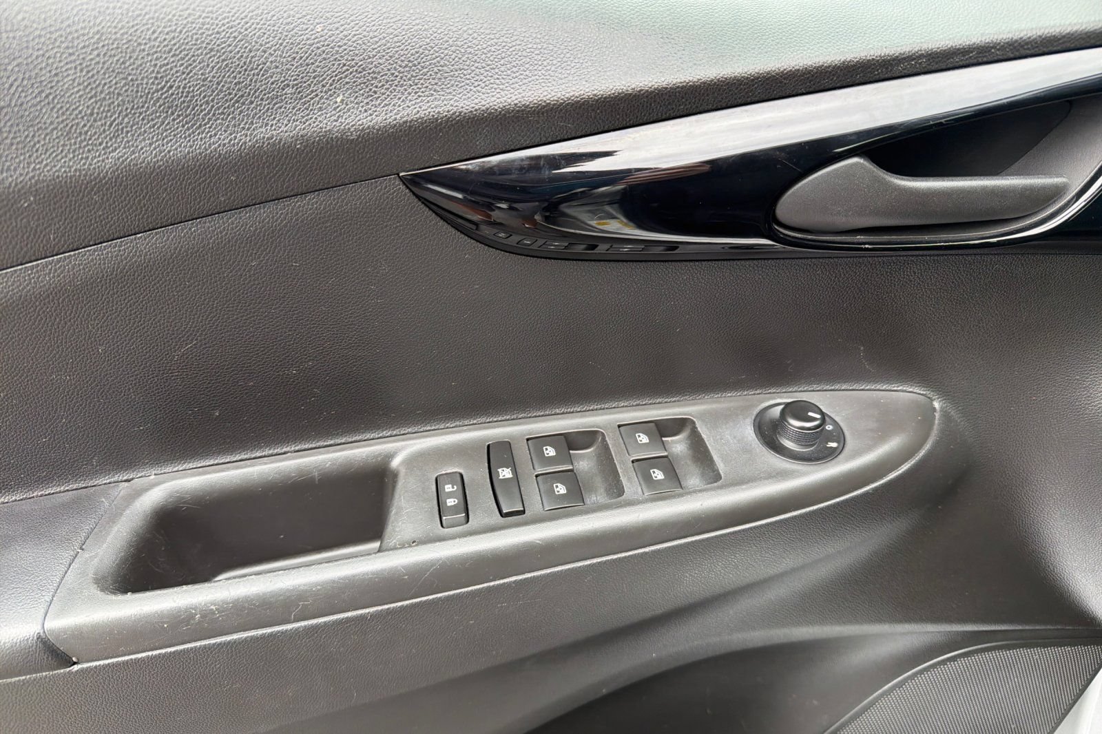 Used 2020 Chevrolet Spark LT FWD image 11