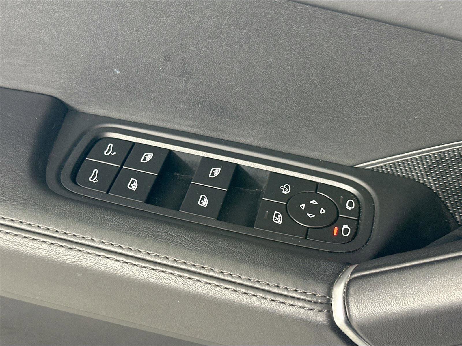 Certified 2022 Porsche Cayenne Turbo AWD/4WD image 31