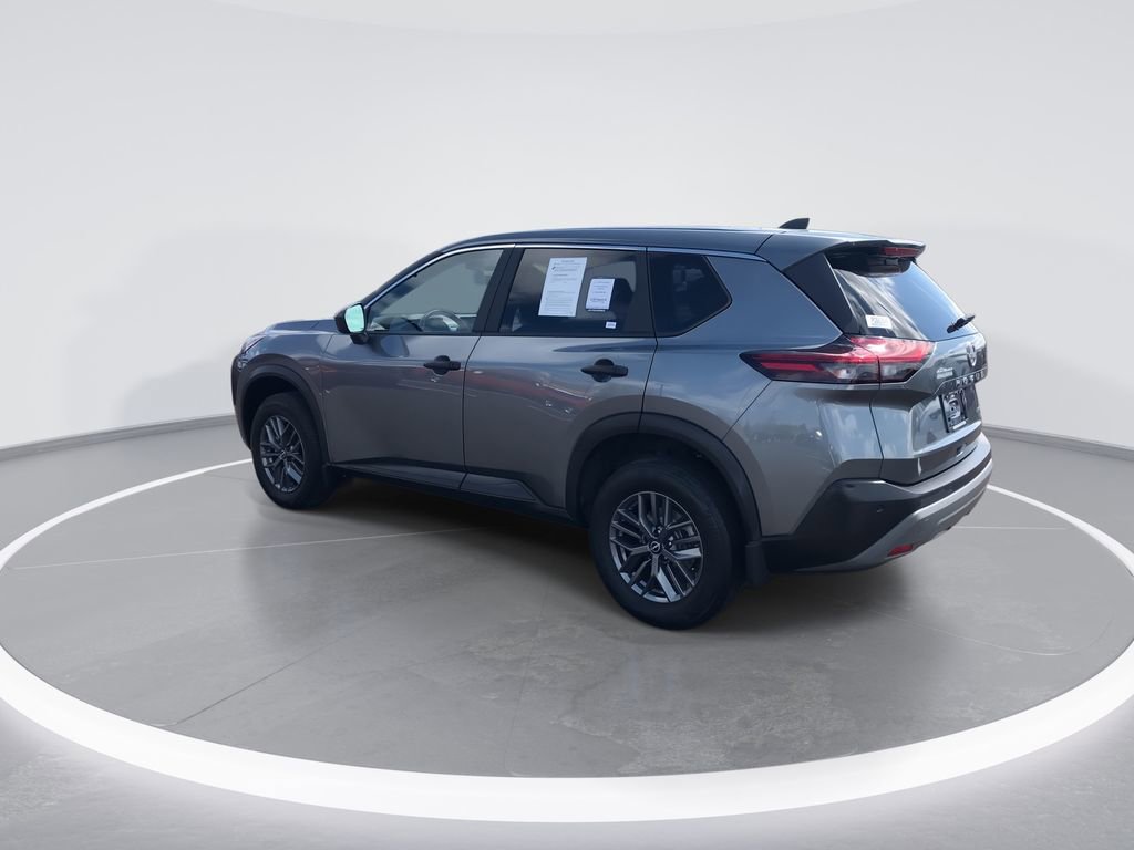 Used 2023 Nissan Rogue S AWD/4WD image 6