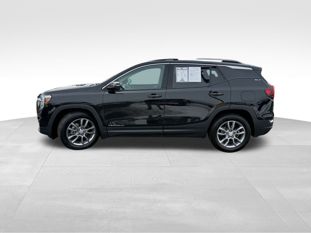 Used 2022 GMC Terrain SLT w/ Tech Package image 4