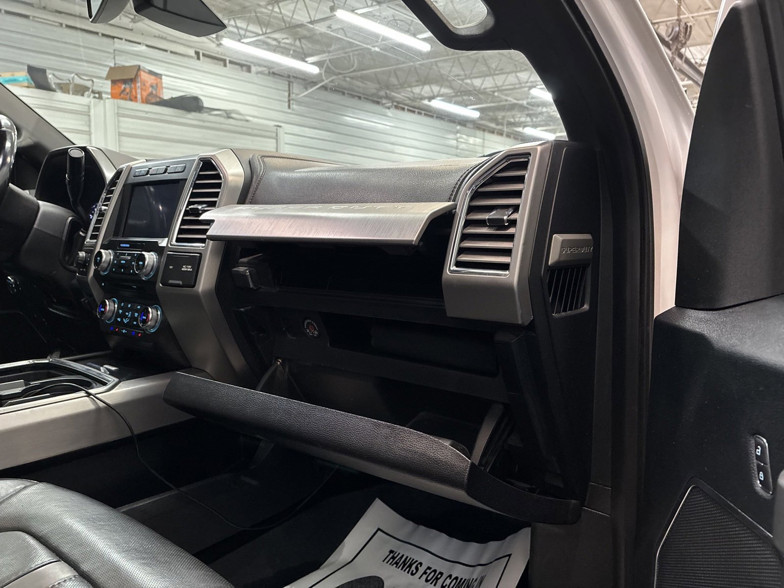 Used 2018 Ford F350 Platinum w/ Platinum Ultimate Package image 31