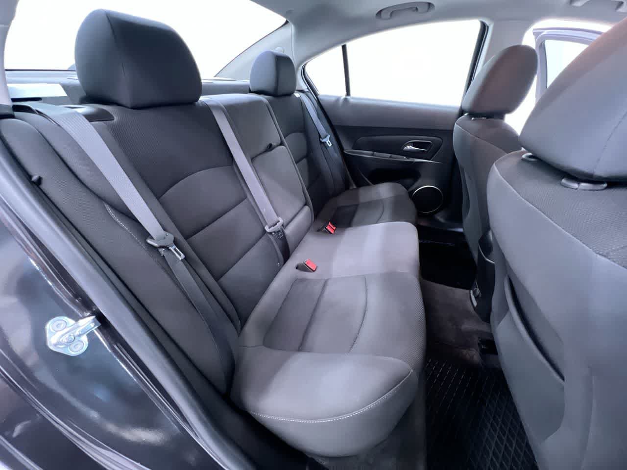 Used 2016 Chevrolet Cruze LT w/ Sun And Sound Package FWD image 35