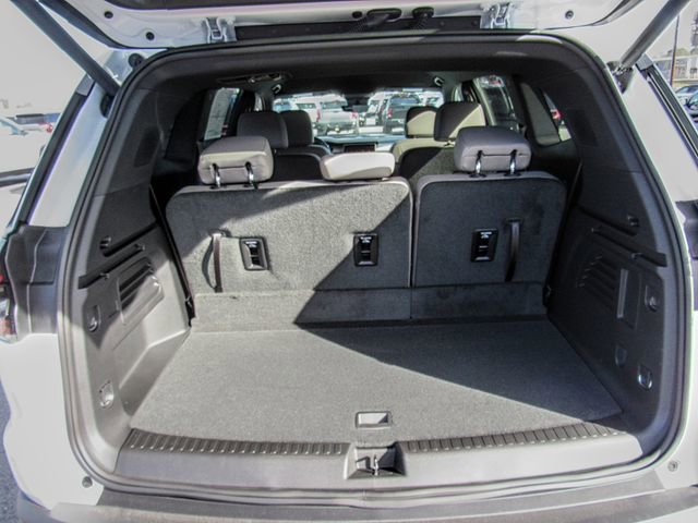 New 2026 GMC Acadia Elevation image 9