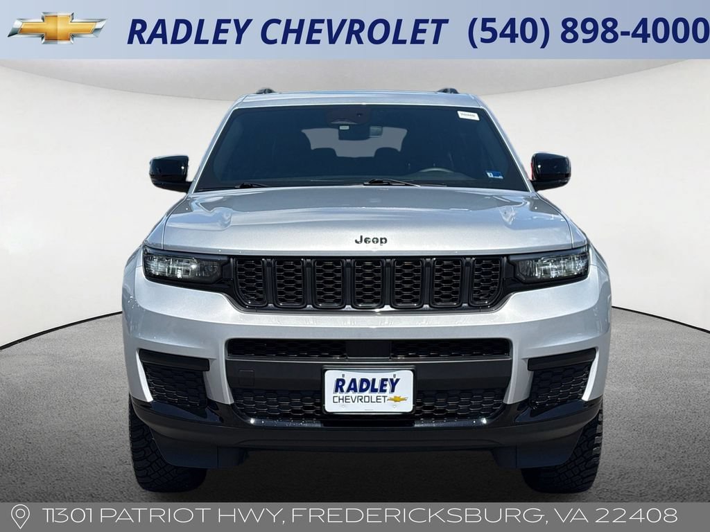 Used 2023 Jeep Grand Cherokee L Laredo AWD/4WD image 22