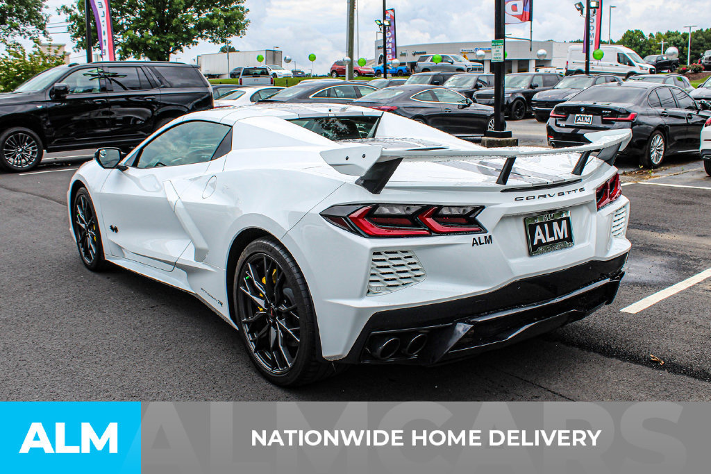Used 2024 Chevrolet Corvette Stingray Convertible w/ 1LT RWD image 4