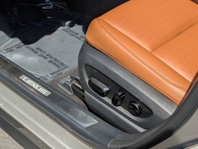 Used 2022 Lexus UX 200 w/ Accessory Package (Z1) FWD image 12