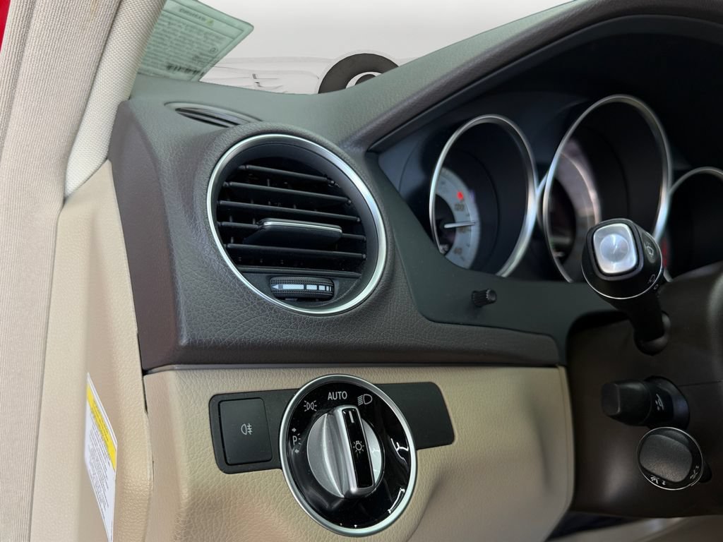 Used 2013 Mercedes-Benz C 350 Sport image 19