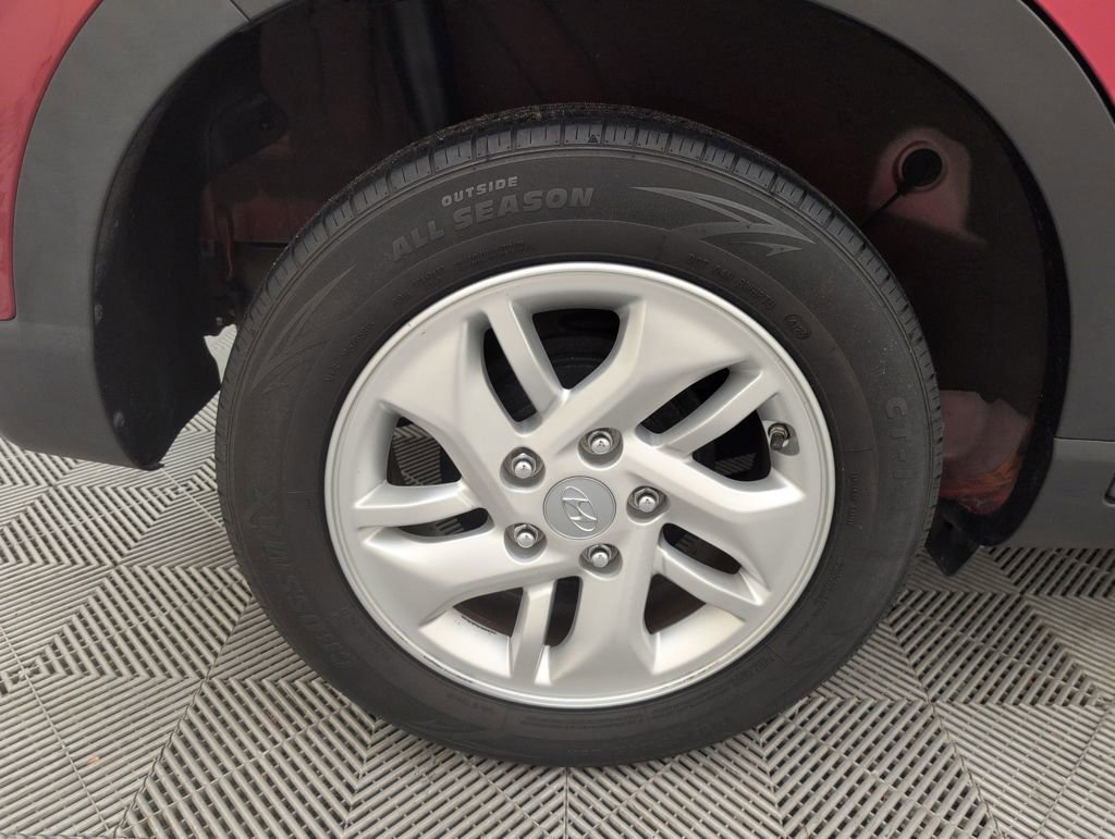 Used 2021 Hyundai Venue SE image 19