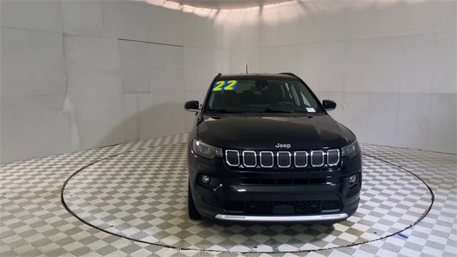 Used 2022 Jeep Compass Limited image 3