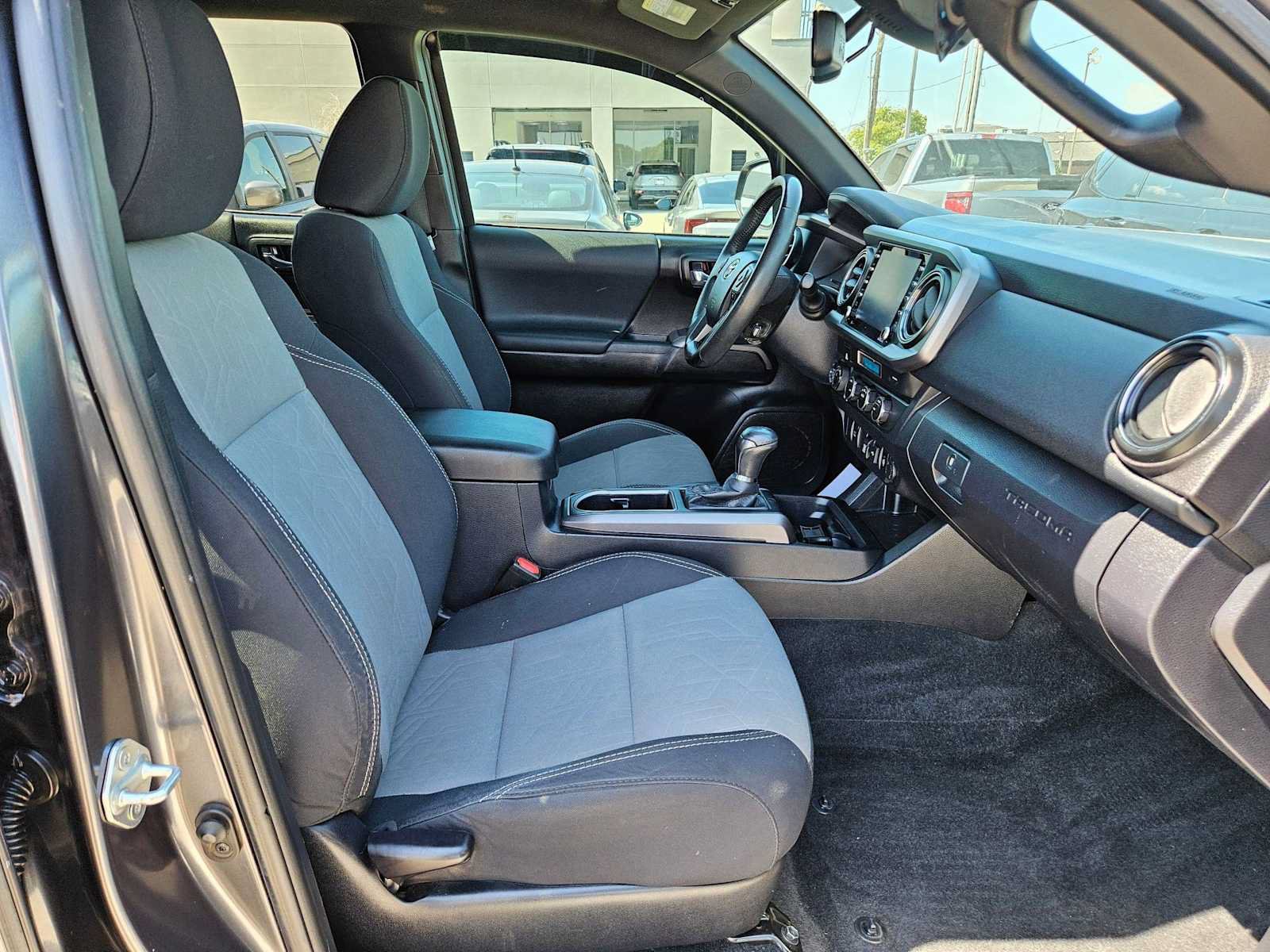 Used 2021 Toyota Tacoma TRD Off-Road AWD/4WD image 19