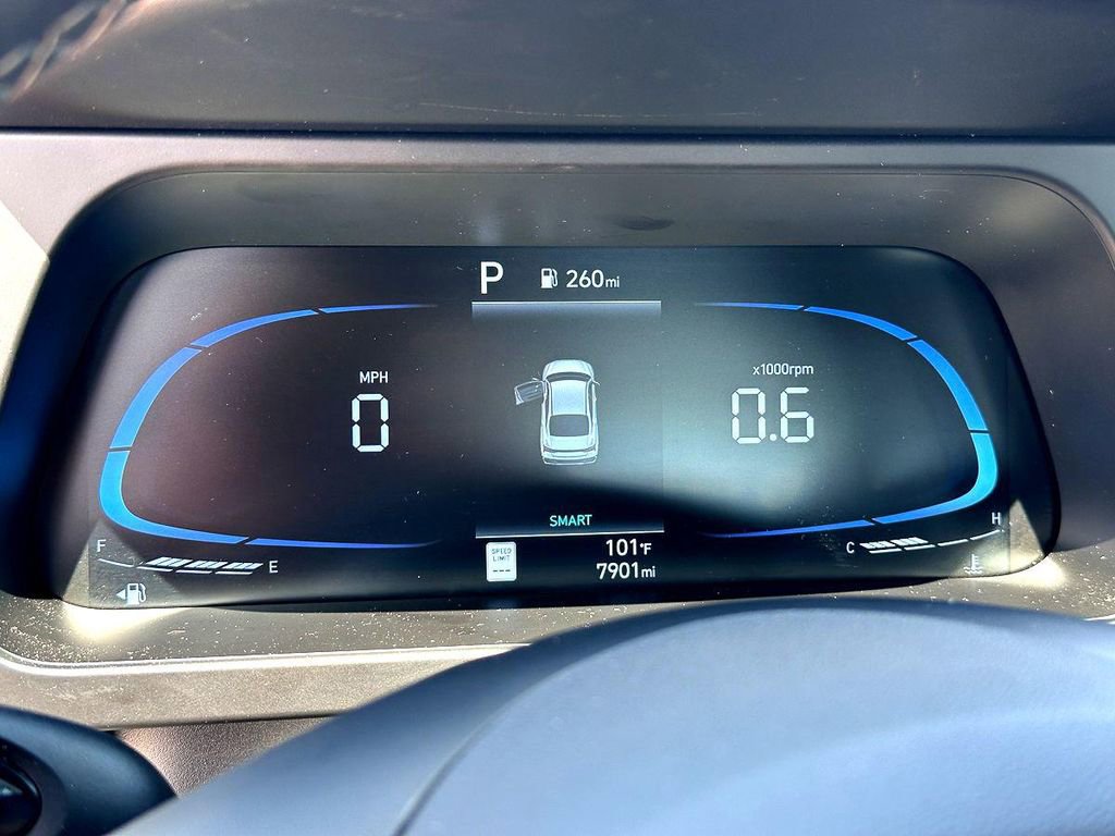 Used 2025 Hyundai Elantra Sport image 20