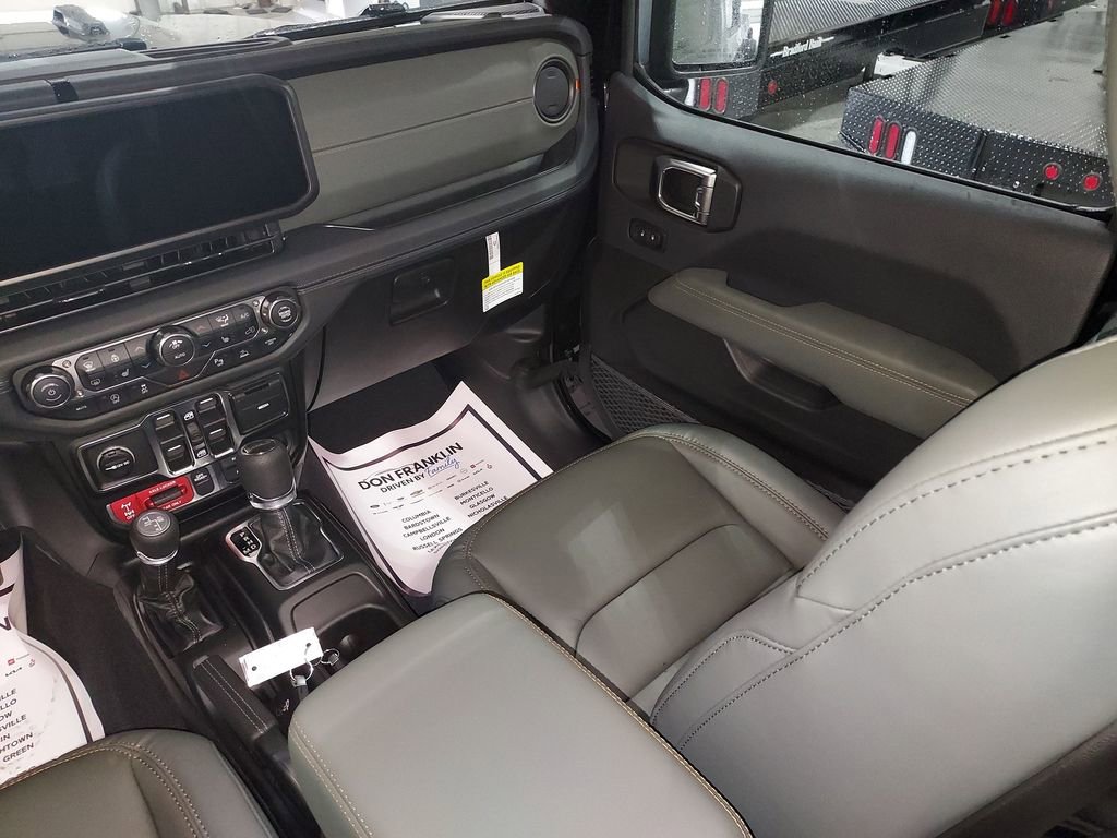 New 2026 Jeep Gladiator Mojave AWD/4WD image 11
