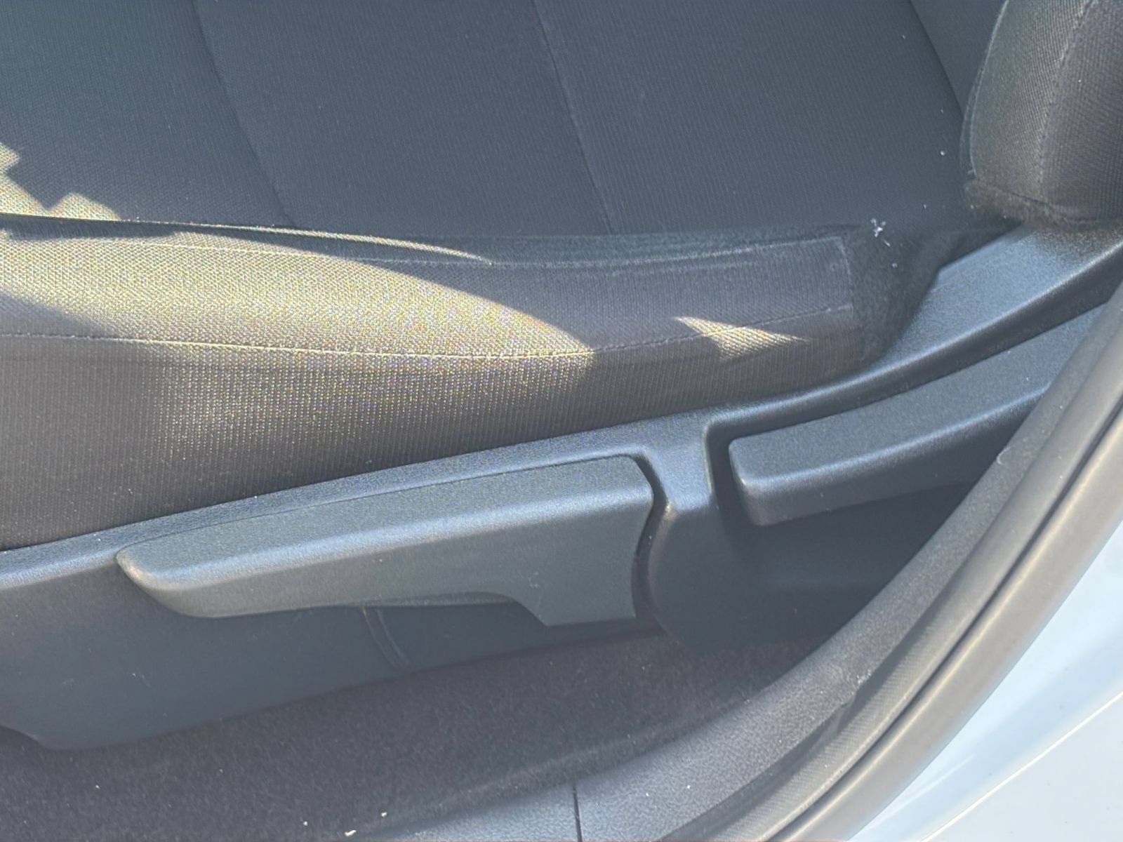 Used 2025 Nissan Sentra S FWD image 22