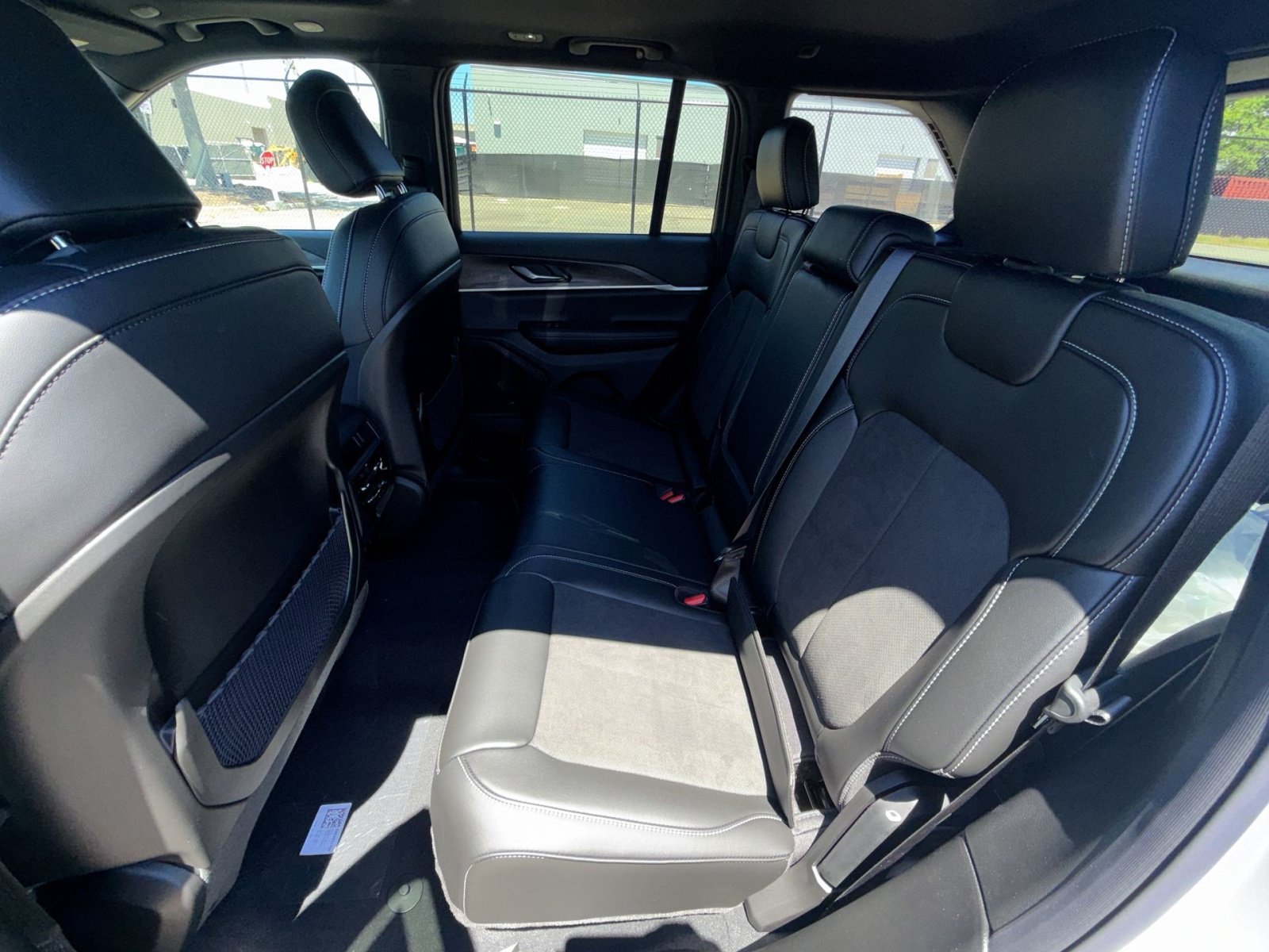 New 2026 Jeep Grand Cherokee Altitude AWD/4WD image 25