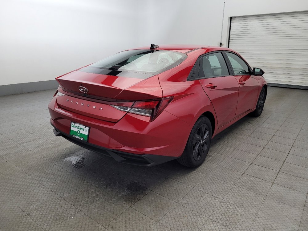 Used 2023 Hyundai Elantra SEL image 9