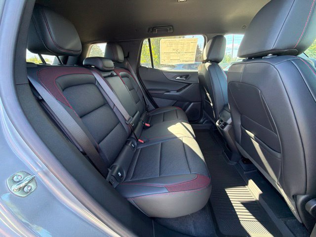 New 2027 Chevrolet Equinox RS w/ LPO, Floor Liner Package AWD/4WD image 31