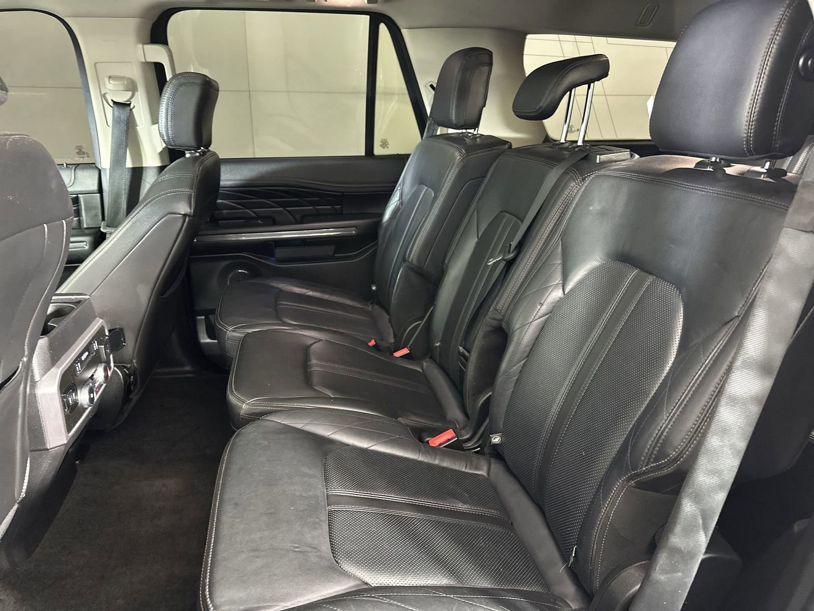 Used 2018 Ford Expedition Platinum image 23